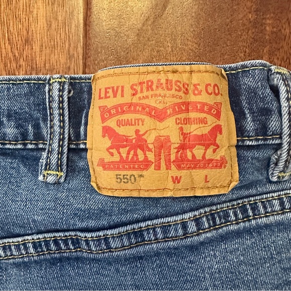 Levi’s 550 Men’s Relaxed Fit Jeans. Size 40x36 - Picture 7 of 13